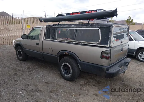 1998 Chevrolet S-10 Fleetside z USA, uszkodzony, nr VIN 1GCCS14X8W8134608